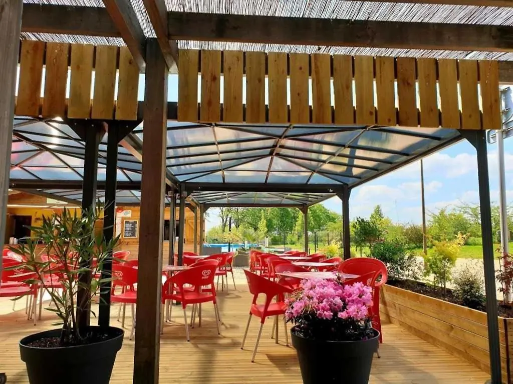 Campsite Camping 3 Etoiles - Piscine - Ccbaicb Loudeac