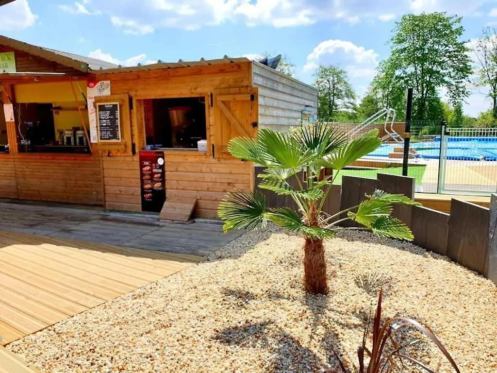 Camping 3 Etoiles - Piscine - Ccbaicb Loudeac France