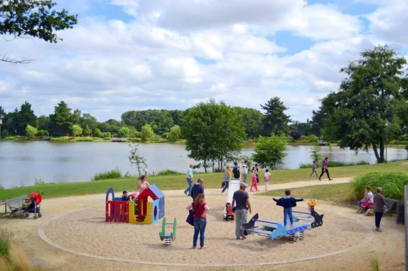 Camping 3 Etoiles - Piscine - Ccbaicb Loudeac Campsite