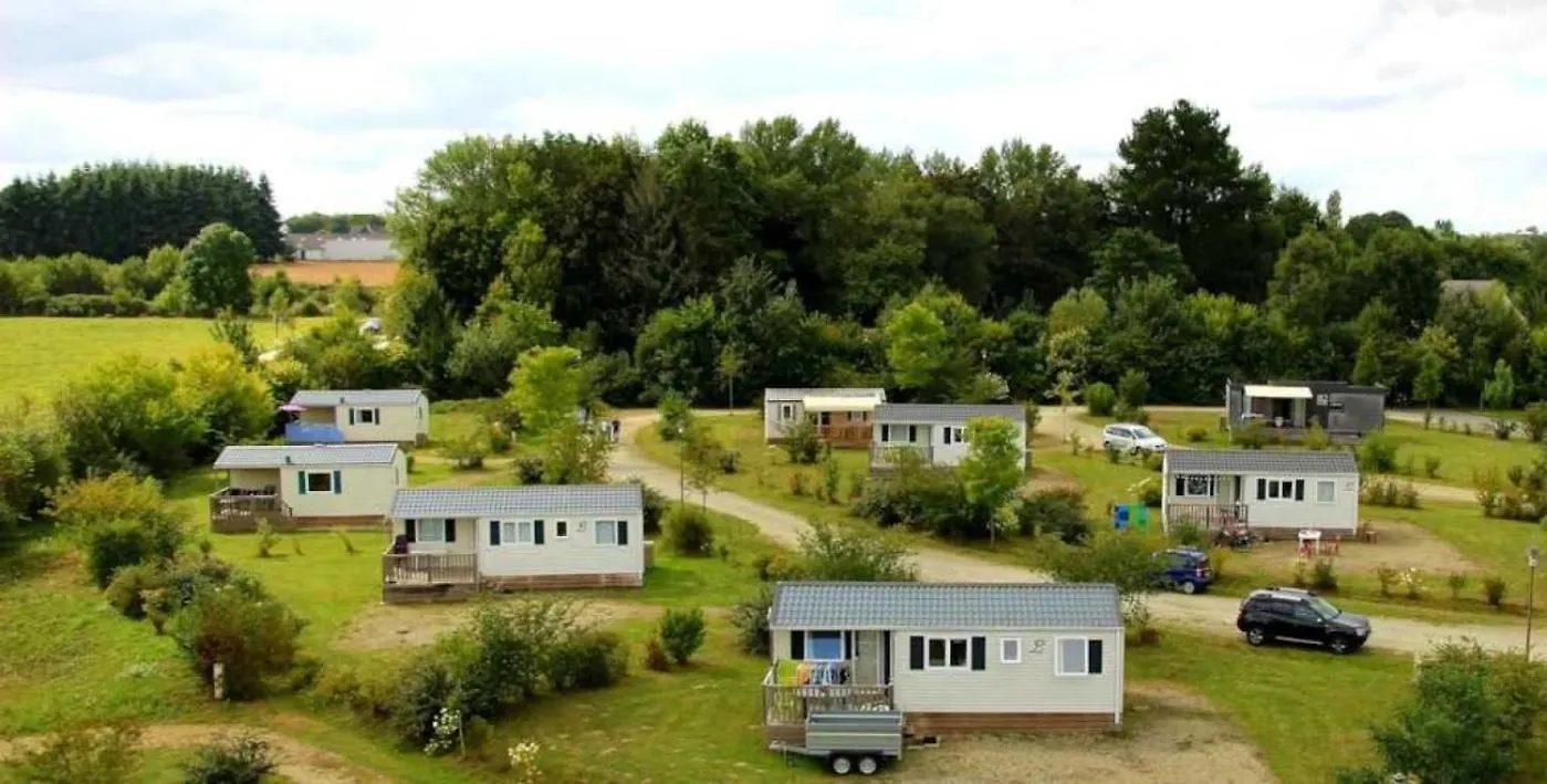 Camping 3 Etoiles - Piscine - Ccbaicb Loudeac